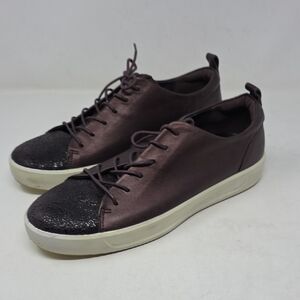 Ecco Women's Sneakers in Plum Color Size 9.
